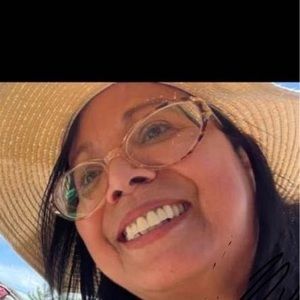 Meet your Posher, Pastora marta